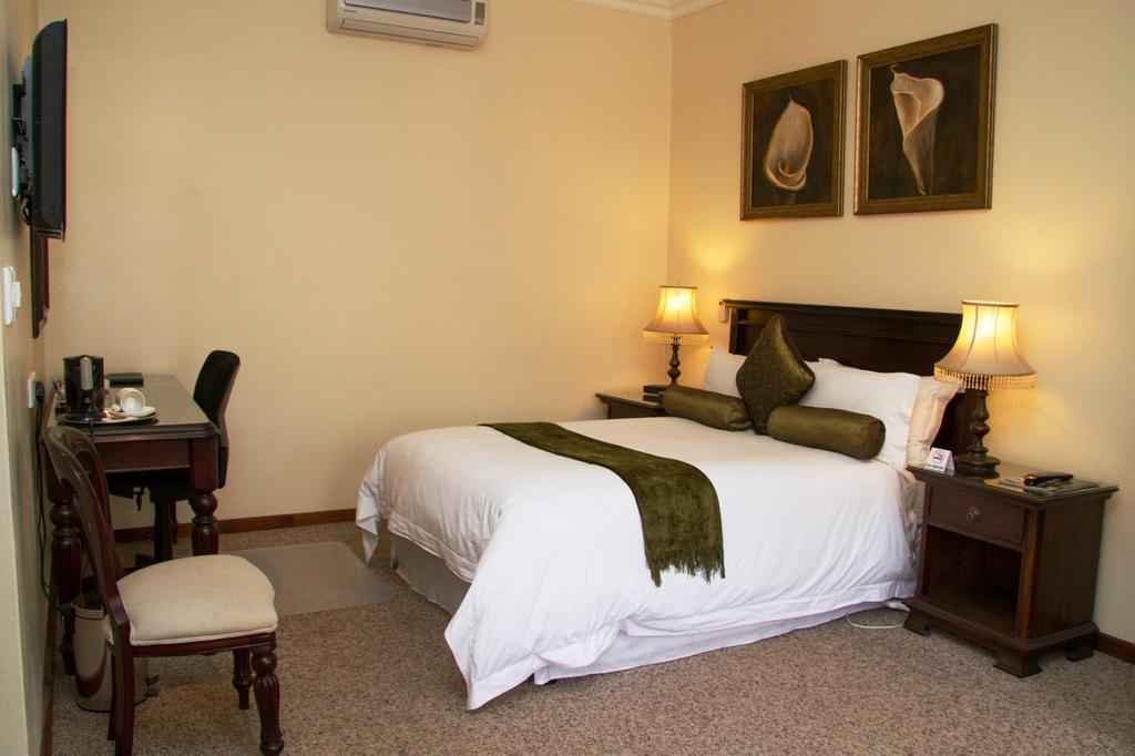 26 On Chamberlain Guest House Queenstown Room photo